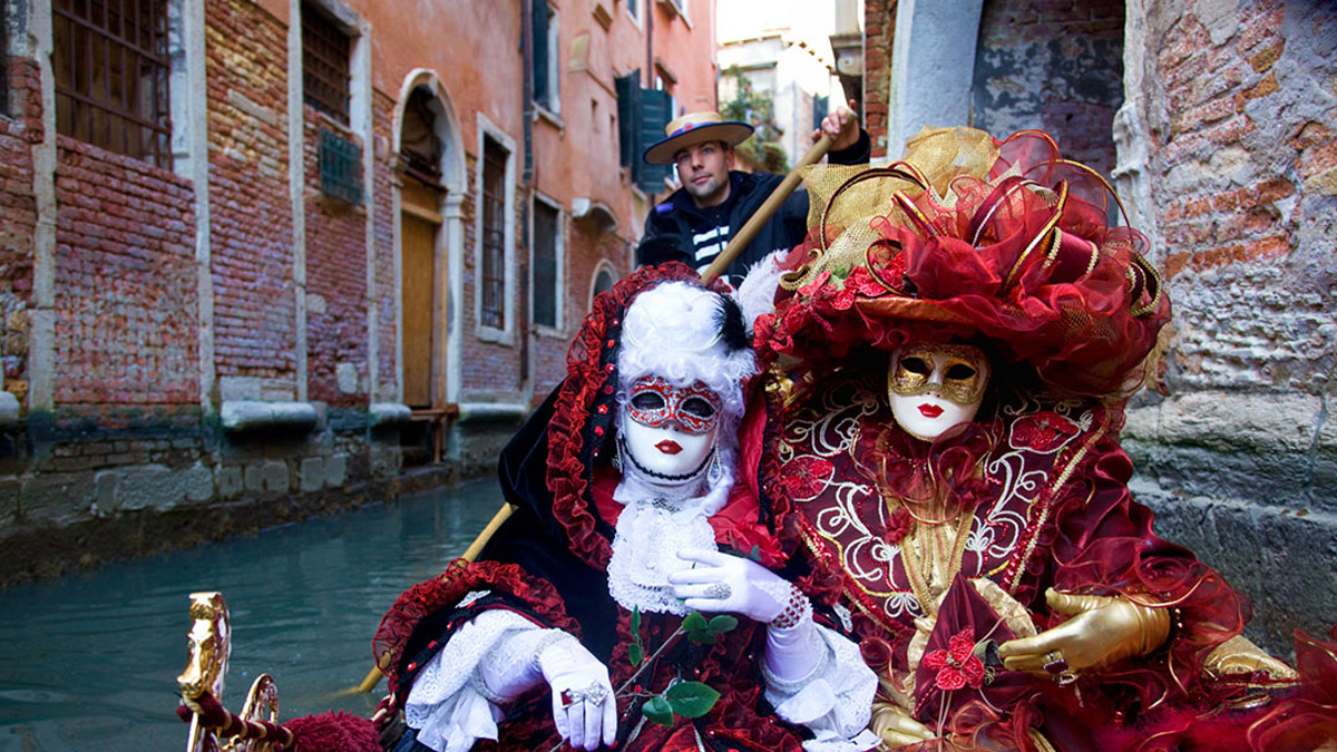 Яхт тур Венецианский карнавал